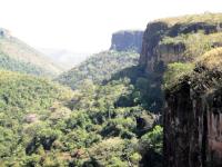 Relevo do tipo Chapada no qual está inserido o geosítio Cachoeira Véu de Noiva. Fonte: Geoparques do Brasil (CPRM, 2010)