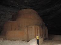 Espeleotema represa de travertino, localmente conhecido como bolo de noiva