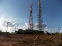 Antenas no topo da colina