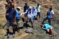 Alunos do curso de Pós-graduação em Geologia-UFBA em saída de campo para avaliação de geossítio. (Foto: Ricardo Pereira)