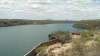 Vista panorâmica do Cânion do São Francisco, lago da barragem da Hidroelétrica de Xingó, a partir do mirante da Fazenda Mundo Novo. Trecho do Cânion do São Francisco encaixado em rochas areníticas da Formação Tacaratu. Foto: Rogério Valença Ferreira.